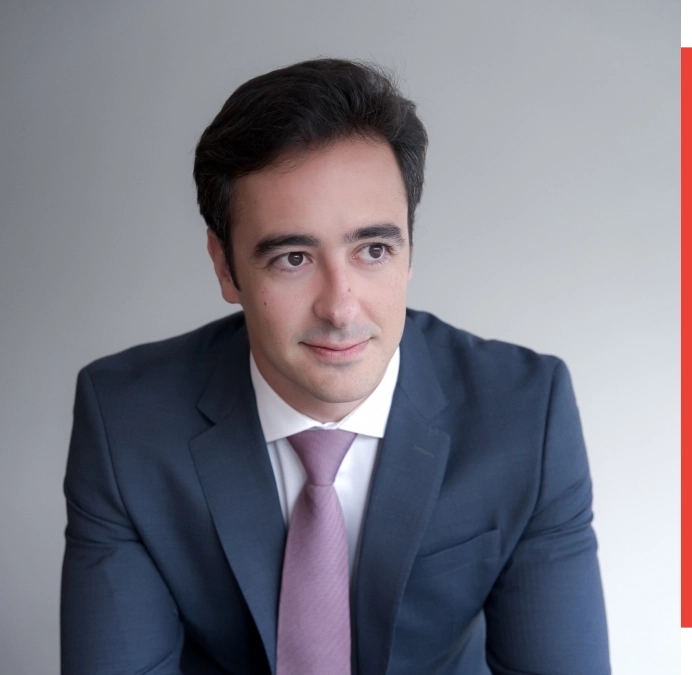 Experiência <br /><strong>Acadêmica e profissional</strong>