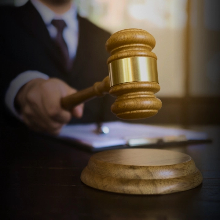 Defesa perante conselhos de classe e órgãos regulatórios