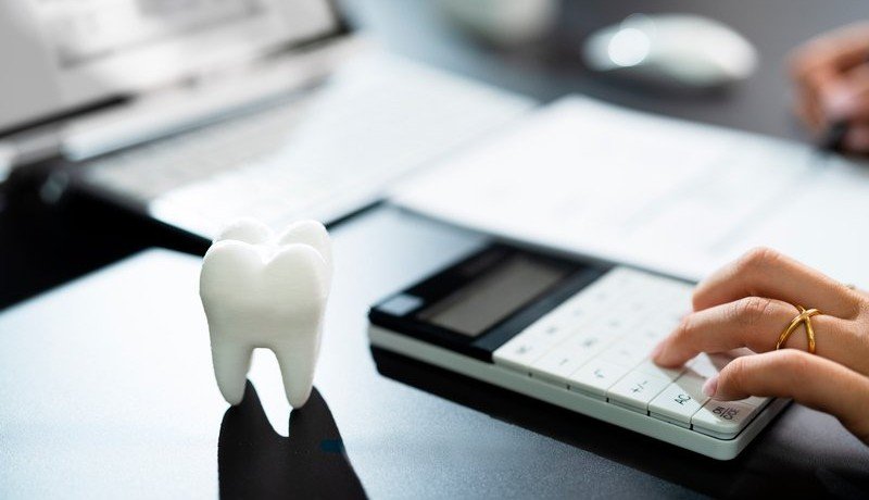 <strong>EQUIPARAÇÃO HOSPITALAR: Dentistas, reduzam com segurança sua carga tributária</strong>