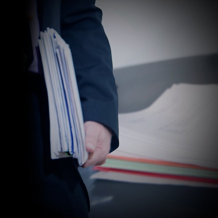 Área de atuação  Contratos Administrativos