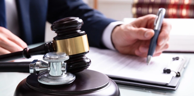 O direito de impugnação ao edital de licitação e a gratuidade: uma análise à luz do direito de petição