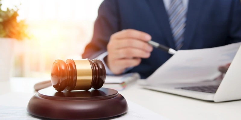 A prorrogação de contratos administrativos por escopo: entenda as implicações legais