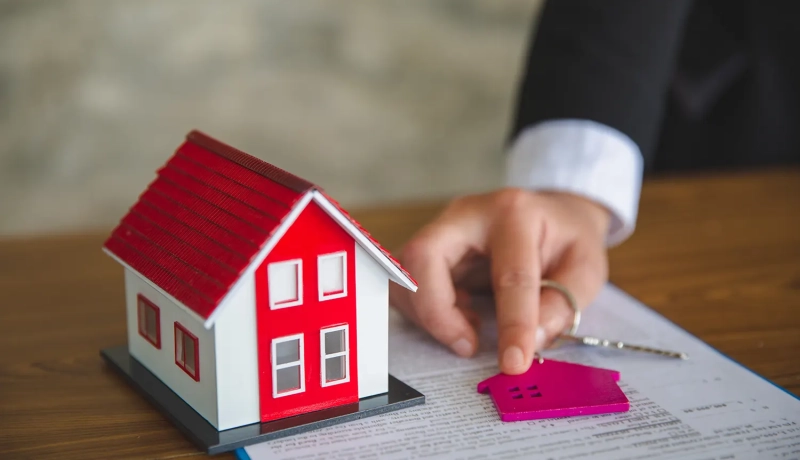 Reajuste Ilegal em Imóveis: <br /><strong>Reembolso Duplo e Seus Direitos</strong>